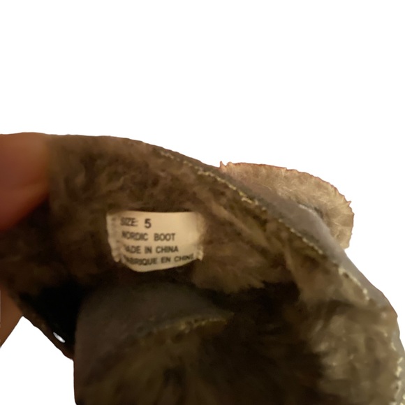 Baby Suede Booties - Girls, 6-month olds - Picture 5 of 5